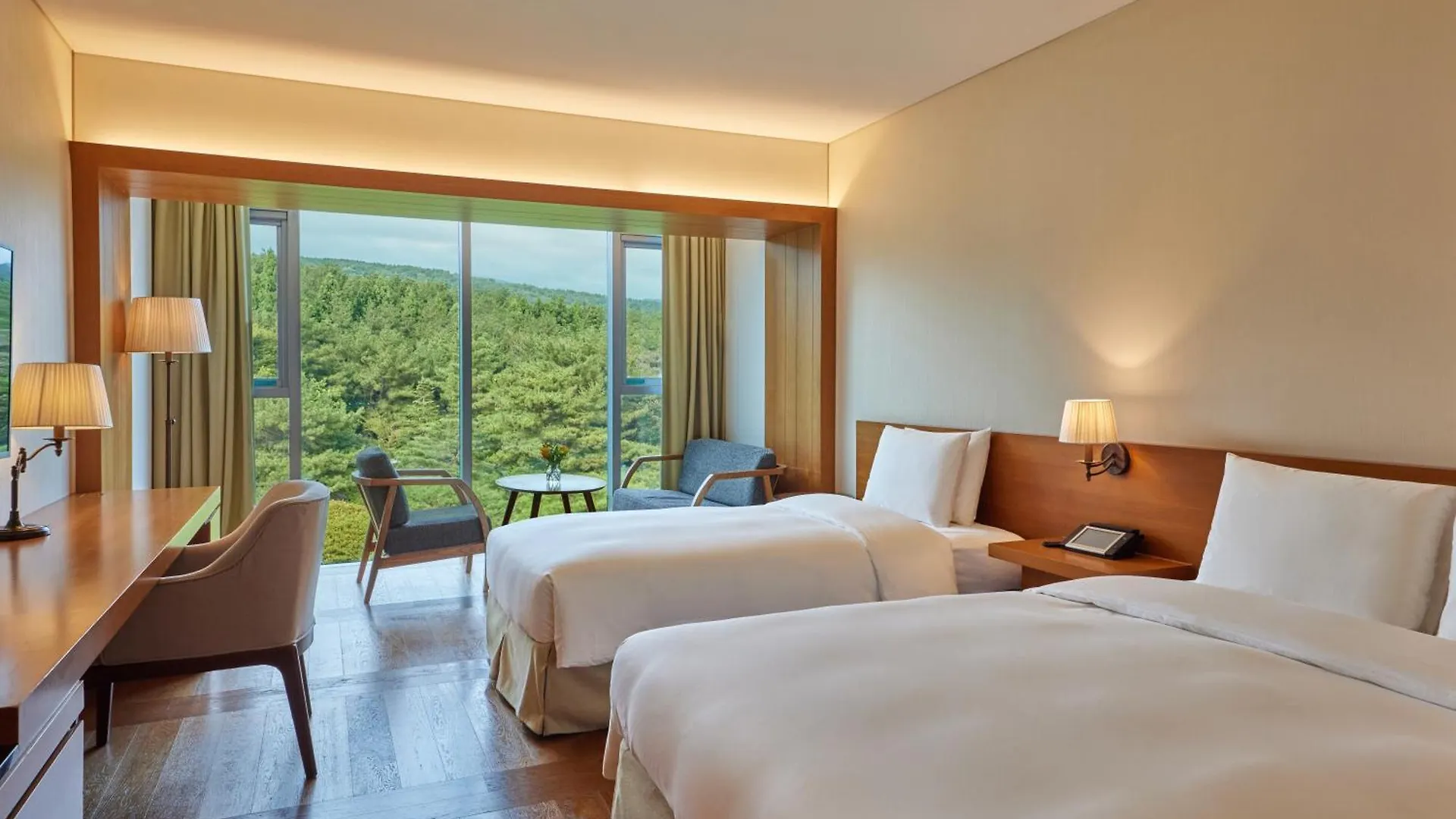 We Hotel Jeju Seogwipo