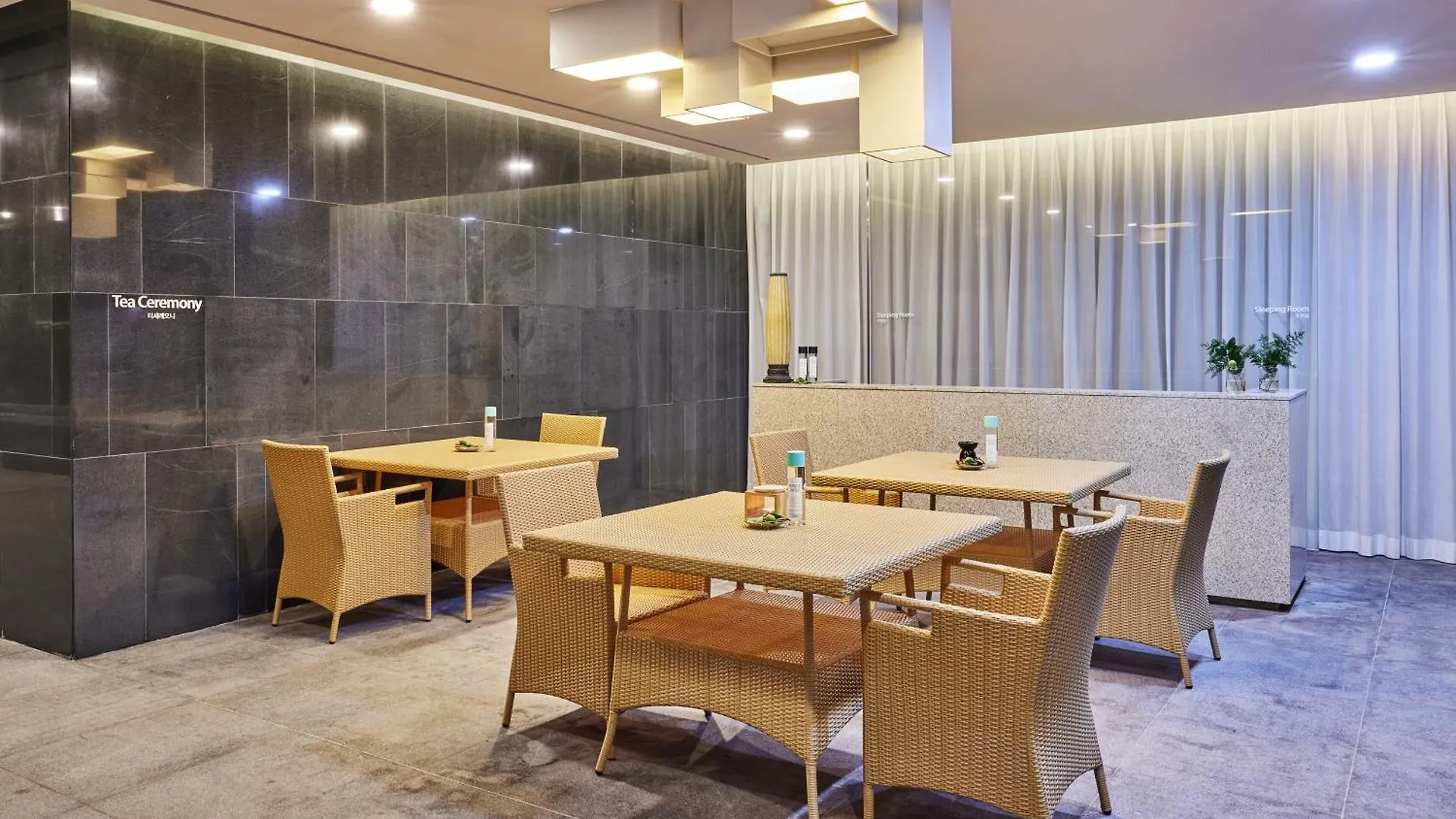 We Hotel Jeju Seogwipo 5*,
