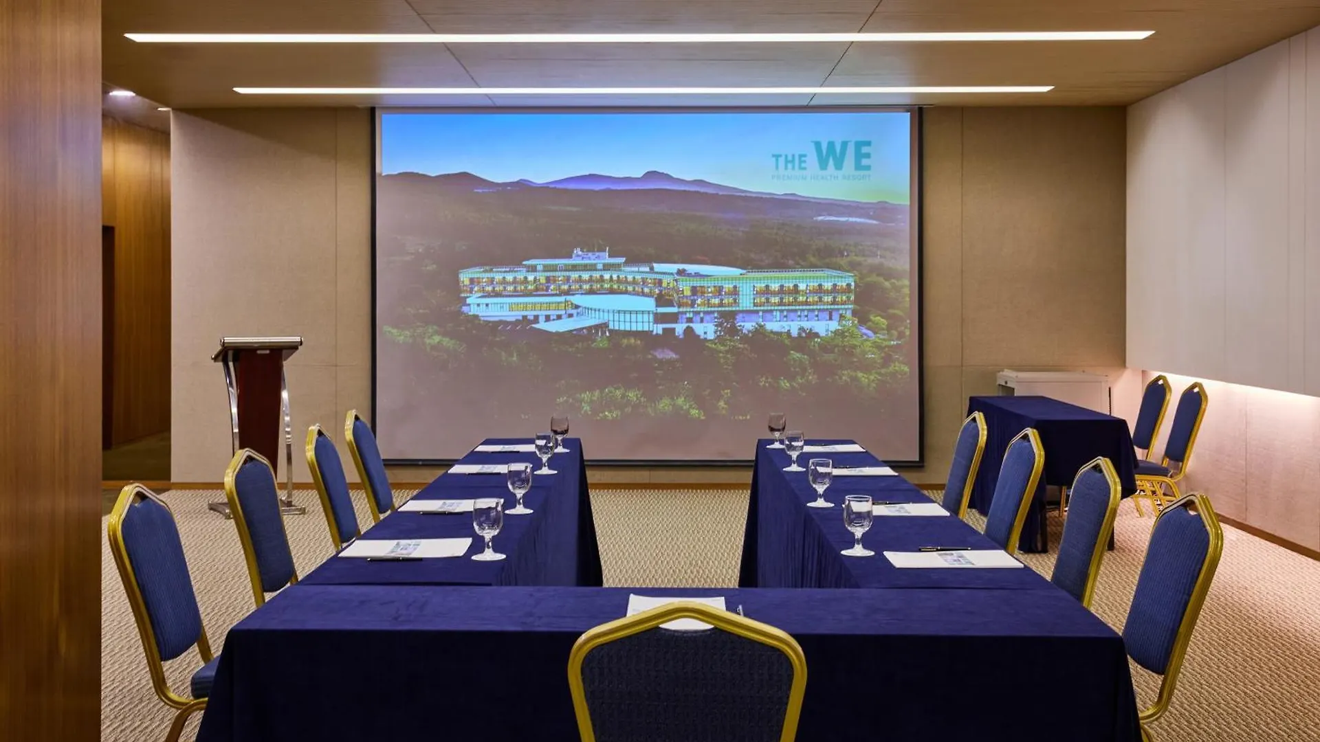 We Hotel Jeju Seogwipo