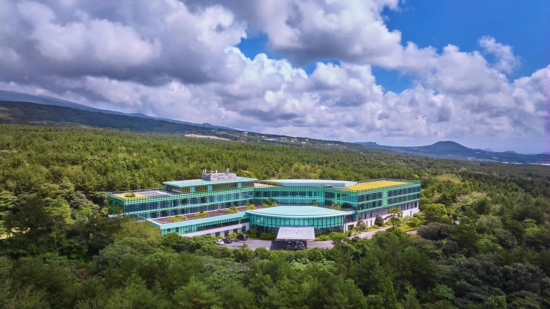 We Hotel Jeju Seogwipo