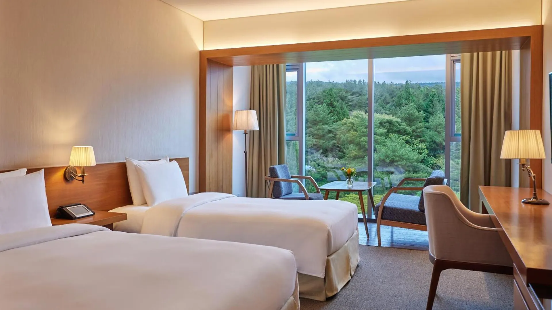 We Hotel Jeju Seogwipo 5*,